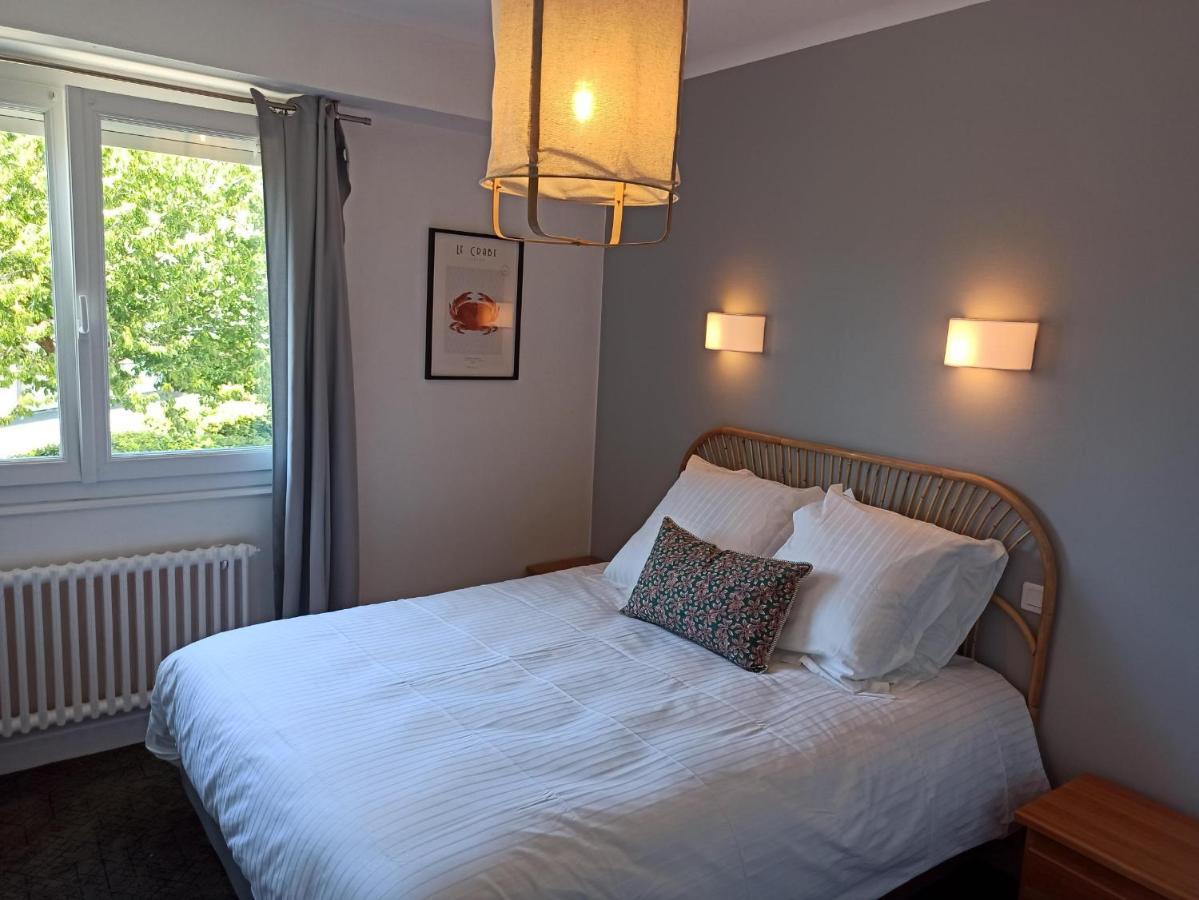 Hotel De La Cale Фуенан Екстериор снимка